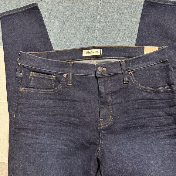 Madewell 9” Mid-Rise Skinny Jeans in Orland Wash- TENCEL Denim Edition - Picture 8 of 12